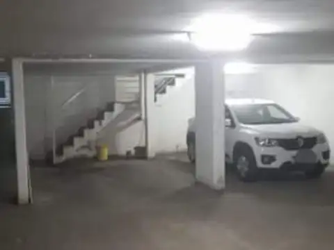 VENTA COCHERA EN EL CENTRO DE ROSARIO