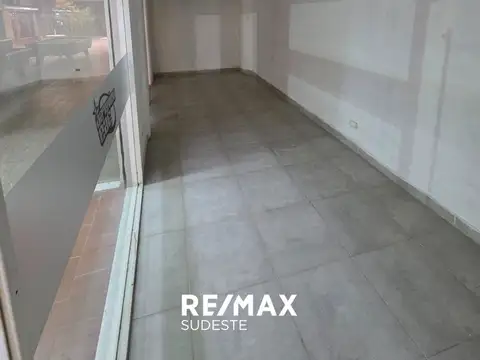 Venta en bloque locales 38-39 Galeria Vision 2000