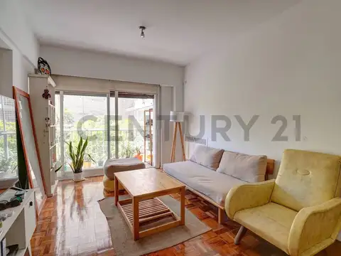 VENTA - Departamento 3 ambientes con balcón y escritorio en Recoleta