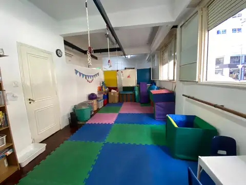 Oficina 4 ambientes con 2 baños