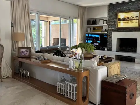 Casa en Alquiler en Santa Barbara, USD 12.000