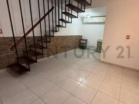 Ruiz Huidobro 3100, Piso 0