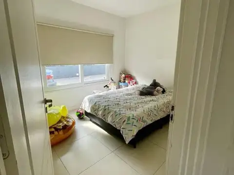 Casa 4 amb en venta en Pilar c/jardín y cochera