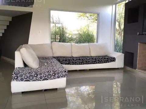Casa en Venta con 7 cocheras