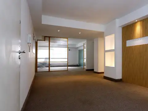 Oficina Monoambiente con 4 baños