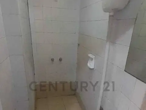 Hipólito Irigoyen 100, Piso 0