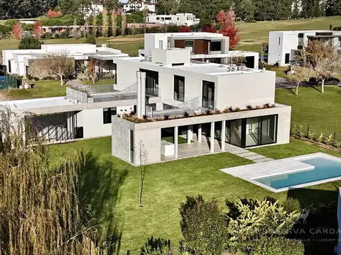 Casa de 6 Ambientes en Venta en La Reserva Cardales