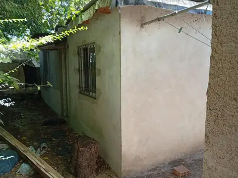 Casa 7 ambientes con 2 baños