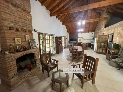 Casa 4 ambientes con 1 baño