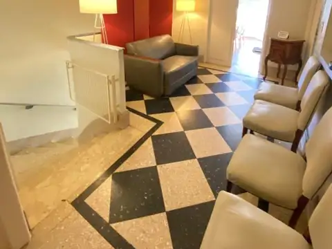 Depto Tipo Casa en Venta de 7 ambientes