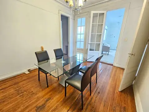 Venta Oficina 5 ambientes frente al Teatro Colón