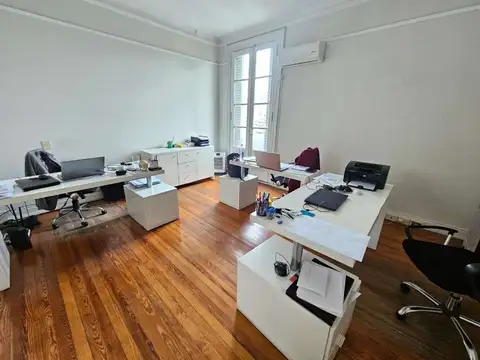 Carlos Pellegrini 600