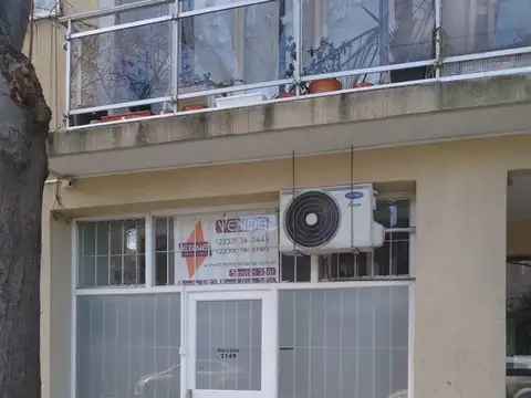 LOCAL COMERCIAL A LA CALLE MACROCENTRO