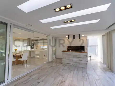 Casa en Alquiler de 3 dormitorios