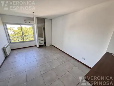 Departamento en Alquiler en Moron Sur, $ 400.000