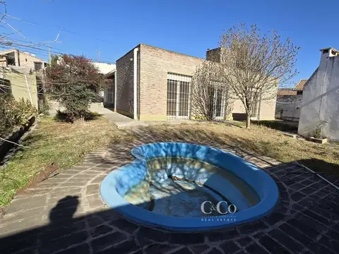 Casa en Venta con 1 cochera