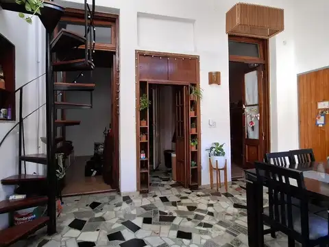 Depto Tipo Casa en Venta en Almagro, USD 160.000