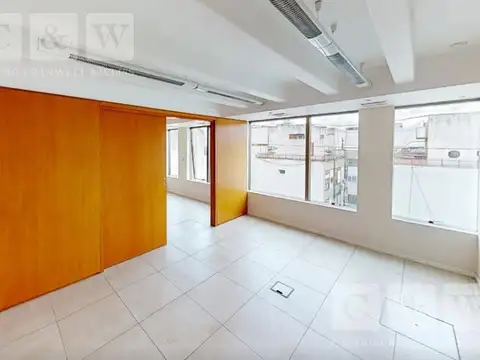 Oficina en Alquiler con 2 cocheras