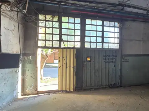 Galpon en Venta 8,66  mts Frente