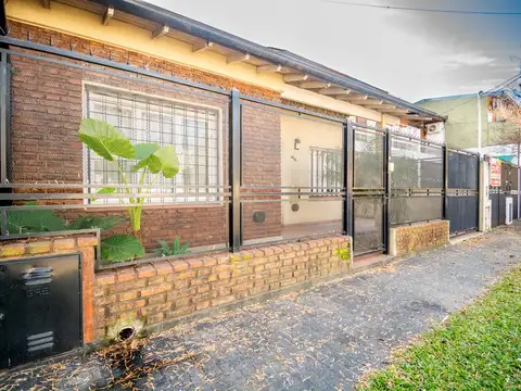 VENTA CHALET - OLIVOS - 4 ambientes