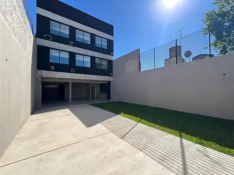 ESPECTACULAR CUATRO AMB con JARDÍN - S. ANDRÉS