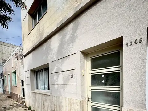 CASA 4 DORMITORIOS BARRIO CENTRO COMODORO