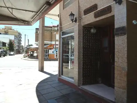 Muy lindo departamento de 2 ambientes sobre calle Peatonal y 1 cuadra del mar