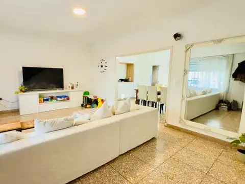 CASA EN VENTA LA PLATA 4 DORMITORIOS