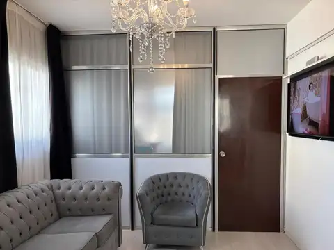 Oficina 5 ambientes con 1 baño