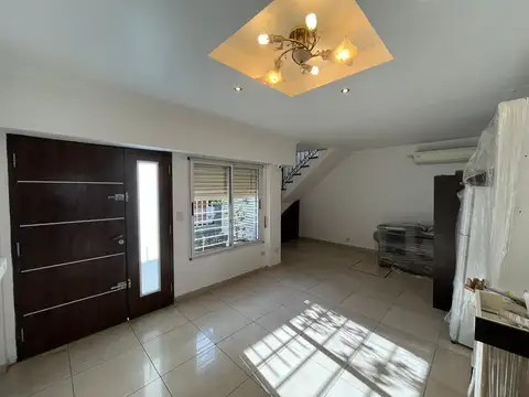 CASA 6 AMBIENTES VENTA SAN JUSTO