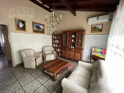 Gabriela Mistral 1266