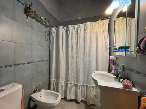 Depto Tipo Casa 4 ambientes con 1 baño