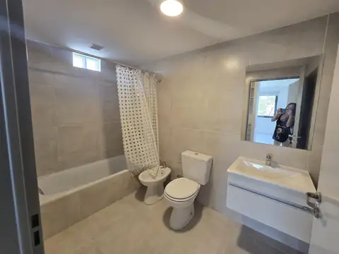 Departamento en Alquiler con 1 cocheras