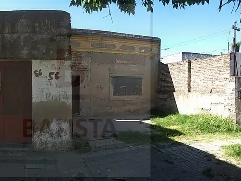 ¡VENDE! Casa en calle 35 y 119 - A RECICLAR