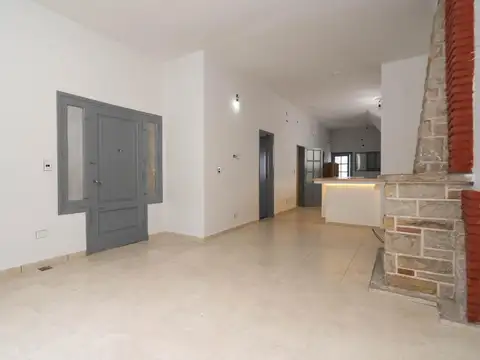 Casa 5 ambientes con 3 baños