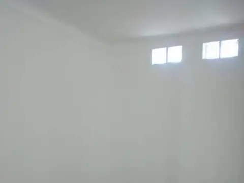 Oficina 2 ambientes con 1 baño