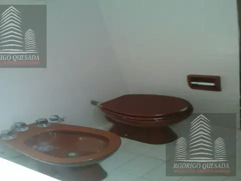 Depto Tipo Casa en Venta con 2 cocheras