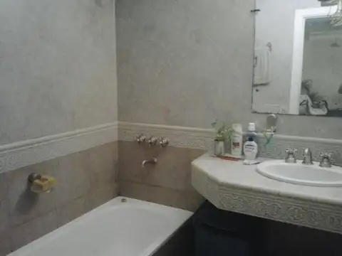 Casa en Venta en Adrogue, USD 155.000