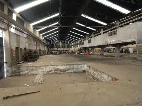 VENTA NAVES DEPOSITOS 7150 MTS APROXIMADO ESCUCHA OFERTA