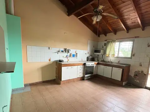 Departamento tipo casa en alquiler en Merlo Sur