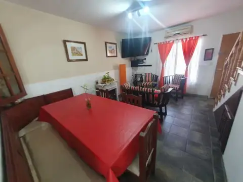 Casa 3 ambientes con 2 baños