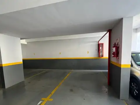 COCHERA CUBIERTA EN VENTA - VILLA URQUIZA