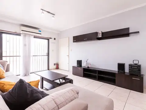 Depto Tipo Casa en Alquiler de 2 dormitorios