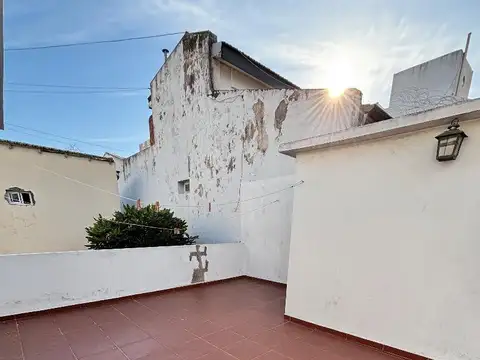 Depto Tipo Casa 4 ambientes con 2 baños