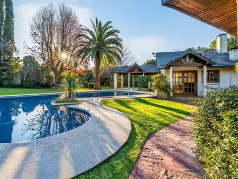 Venta Casa 5 AMB Pileta Quincho 4 LOTES TIGRE