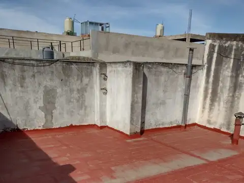 VILLA LURO Cortina 900. 2 Amb superluminoso. Terraza y cuarto auxiliar.