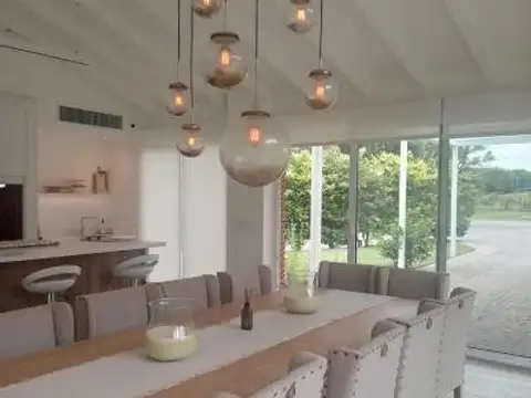 Casa en Venta en El Bosque, USD 320.000