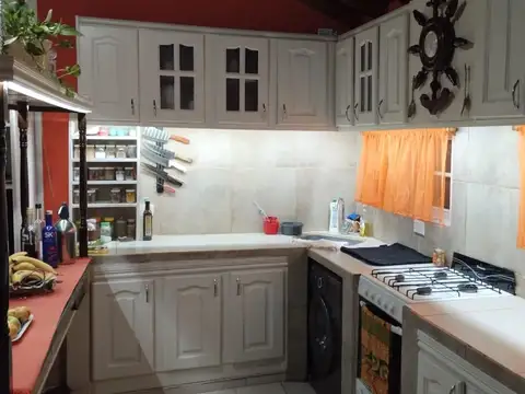 Casa 3 ambientes con 2 baños
