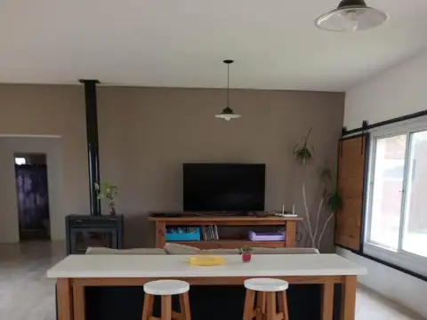 Casa 5 ambientes con 3 baños