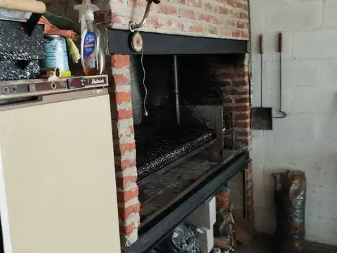 Casa 5 ambientes con 4 baños